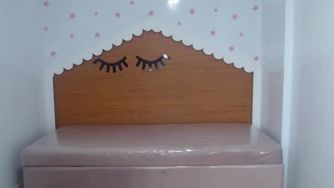 catalina25_t online show from 10/22/25, 08:08