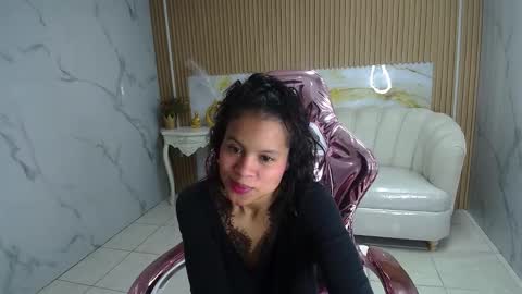 Snapshot of catalina5_s chatting on 10/12/25, 01:32 Catalina  online show from 10/12/25, 01:32