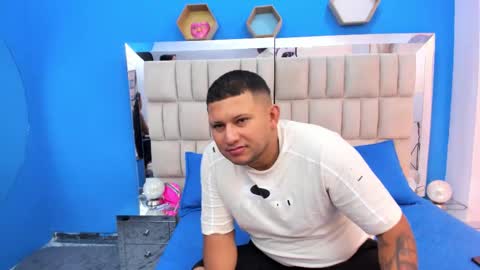 Jhon and Catalina online show from 10/15/25, 12:27