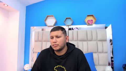 Jhon and Catalina online show from 10/21/25, 12:28