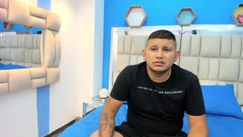 Jhon and Catalina online show from 10/23/25, 12:26