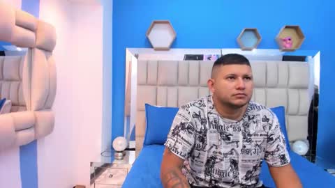 Jhon and Catalina online show from 10/24/25, 12:23