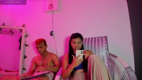 Snapshot of catalina_and_roger chatting on 03/06/25, 08:37 Cata y Roger online show from 03/06/25, 08:37