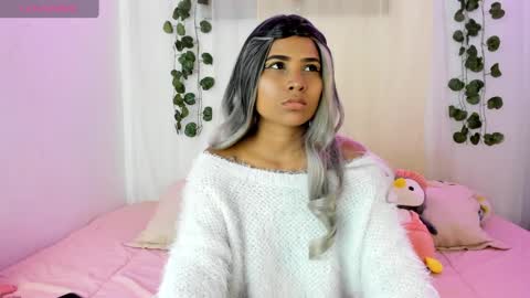 Snapshot of catalina_and_roger chatting on 09/12/25, 10:32 Cata y Roger online show from 09/12/25, 10:32