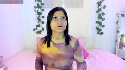 Snapshot of catalina_and_roger chatting on 09/28/25, 02:00 Cata y Roger online show from 09/28/25, 02:00