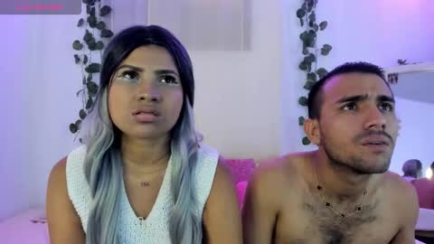 Snapshot of catalina_and_roger chatting on 10/11/25, 04:55 Cata y Roger online show from 10/11/25, 04:55