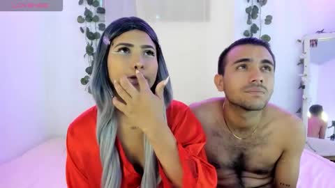 Snapshot of catalina_and_roger chatting on 10/15/25, 08:53 Cata y Roger online show from 10/15/25, 08:53