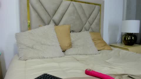 Catalina online show from 12/18/24, 07:52