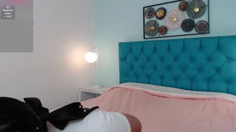 Snapshot of catalinaa_01 chatting on 02/04/26, 03:23 Catalina online show from 02/04/26, 03:23