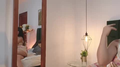 Snapshot of catalinaesquivel chatting on 09/09/25, 06:51 CatalinaEsquivel online show from 09/09/25, 06:51