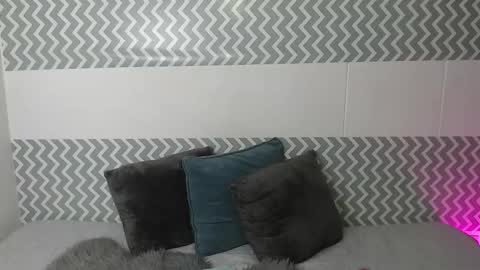 Snapshot of catalinahenao chatting on 10/30/25, 02:46 cata online show from 10/30/25, 02:46