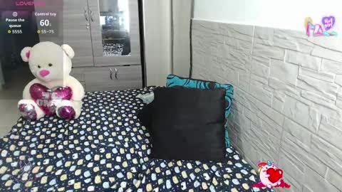 Snapshot of catalinahenao chatting on 06/06/26, 11:15 cata online show from 06/06/26, 11:15