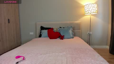 Snapshot of catanadick chatting on 12/04/25, 08:23 Pat online show from 12/04/25, 08:23