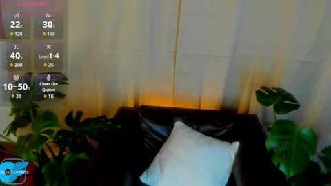 Caterine Zapata  online show from 04/28/26, 04:12