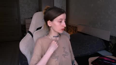 Snapshot of cath_dysphoria_ chatting on 05/11/26, 09:26 CATH online show from 05/11/26, 09:26
