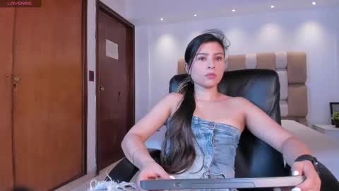 Snapshot of cathalina_santana chatting on 09/23/25, 06:00 Catalina Santana online show from 09/23/25, 06:00