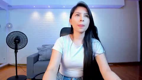 Snapshot of cathalina_santana chatting on 09/26/25, 07:29 Catalina Santana online show from 09/26/25, 07:29