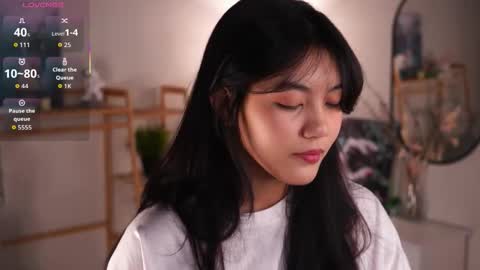 Snapshot of catheryneells chatting on 10/23/25, 05:23 Lee online show from 10/23/25, 05:23