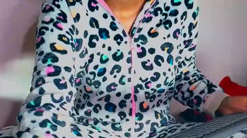 catrine online show from 11/01/25, 05:26