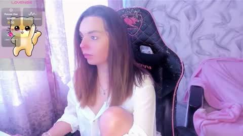 Snapshot of catisyfury chatting on 10/18/25, 12:06 . . online show from 10/18/25, 12:06