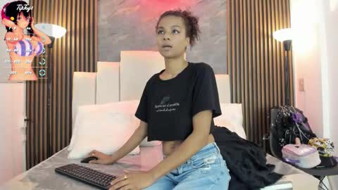 catiusca_reyes_03 online show from 02/19/26, 11:50