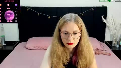 Snapshot of catmintlush chatting on 07/08/26, 11:42 CatmintLush online show from 07/08/26, 11:42