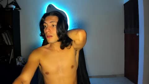 catnuaa online show from 06/12/26, 03:05