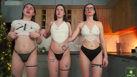 catolinanight online show from 12/17/25, 07:36