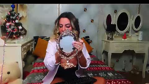 lauren online show from 12/15/25, 06:28