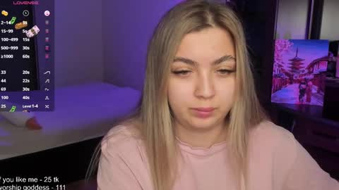 Snapshot of catrinaeuphorina chatting on 02/14/25, 09:21 Catrina or just Cat online show from 02/14/25, 09:21