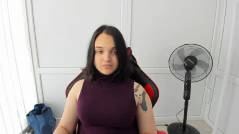 Snapshot of catrine_cute chatting on 06/16/26, 07:00 Catrine online show from 06/16/26, 07:00