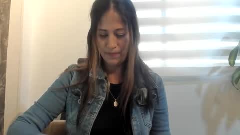 Snapshot of catt_evans1 chatting on 11/23/25, 10:31 CATT EVANS online show from 11/23/25, 10:31