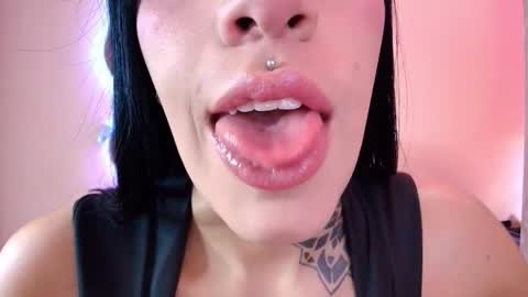 Snapshot of catte_jensen chatting on 11/23/25, 07:46 Cattleya online show from 11/23/25, 07:46