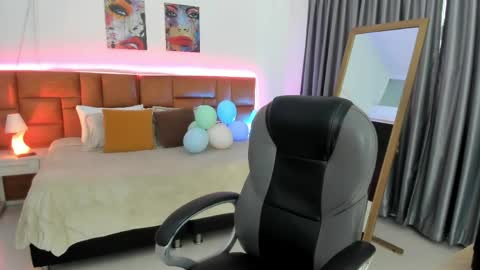 catti_brie_ online show from 05/29/26, 11:30