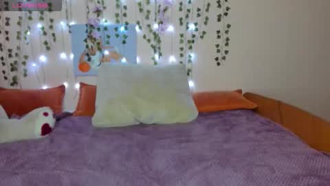 cattie_w_ online show from 10/23/25, 01:49