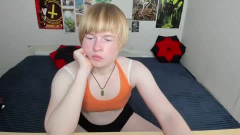 cattie_w_ online show from 05/27/26, 01:57