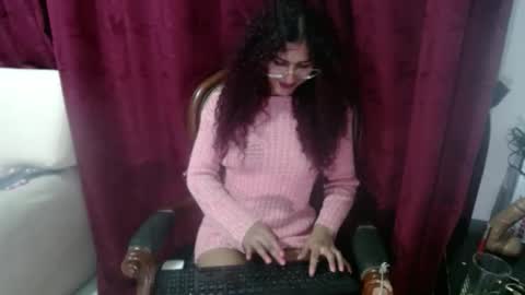 Snapshot of cattleya1618 chatting on 12/16/24, 05:38 cattleya online show from 12/16/24, 05:38