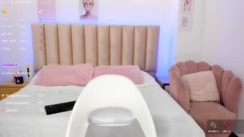 Snapshot of catvalentinee_ chatting on 02/11/25, 11:33 catvalentinee_ online show from 02/11/25, 11:33