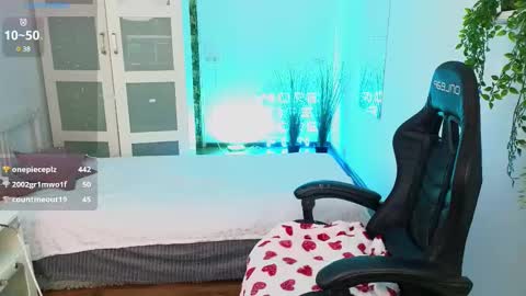 Snapshot of caty_cuddly chatting on 02/19/25, 08:44 caty_cuddly online show from 02/19/25, 08:44