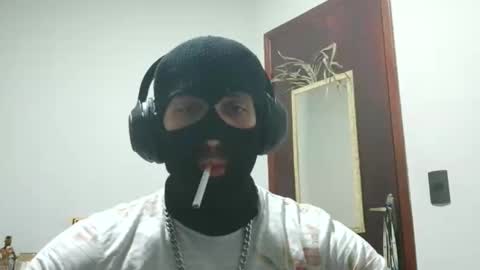 Snapshot of caugusto91 chatting on 10/20/25, 03:18 Carlos A online show from 10/20/25, 03:18