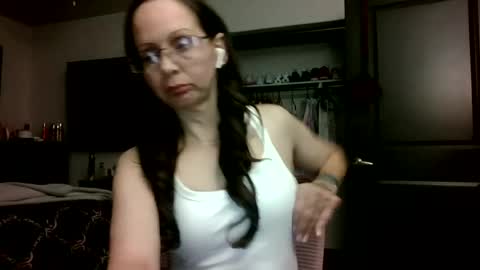 Snapshot of cautious2 chatting on 08/05/26, 07:00 cautious online show from 08/05/26, 07:00
