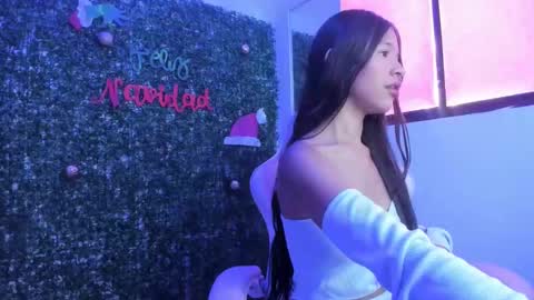 caylin_dolls_ online show from 11/21/25, 06:50