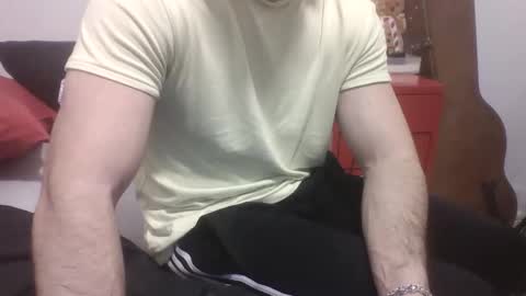 Snapshot of cballs34 chatting on 02/21/26, 01:34 Matthiiieeeuuu online show from 02/21/26, 01:34