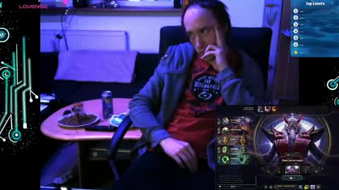 Snapshot of cblover88_ chatting on 01/03/25, 06:57 Call me however u like online show from 01/03/25, 06:57