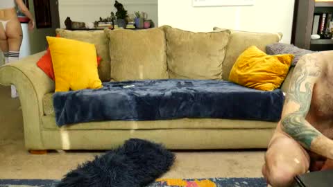 Snapshot of ccgreysweatpants chatting on 01/27/25, 05:26 WHAT CAN YOU GET US TO DO online show from 01/27/25, 05:26