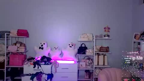 Ccinnamon online show from 10/14/25, 11:38