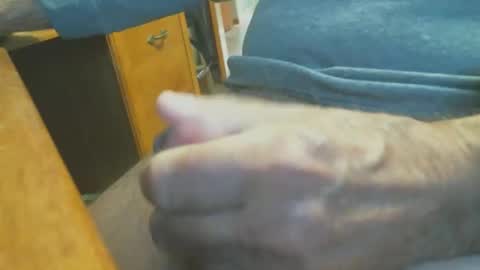 Snapshot of cczt154 chatting on 11/16/25, 04:34 CCzt154 online show from 11/16/25, 04:34