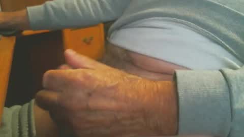 Snapshot of cczt154 chatting on 11/25/25, 05:35 CCzt154 online show from 11/25/25, 05:35