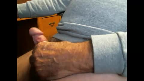 Snapshot of cczt154 chatting on 11/29/25, 07:06 CCzt154 online show from 11/29/25, 07:06