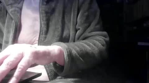 Snapshot of cd_99 chatting on 02/19/25, 09:36 cd_99 online show from 02/19/25, 09:36